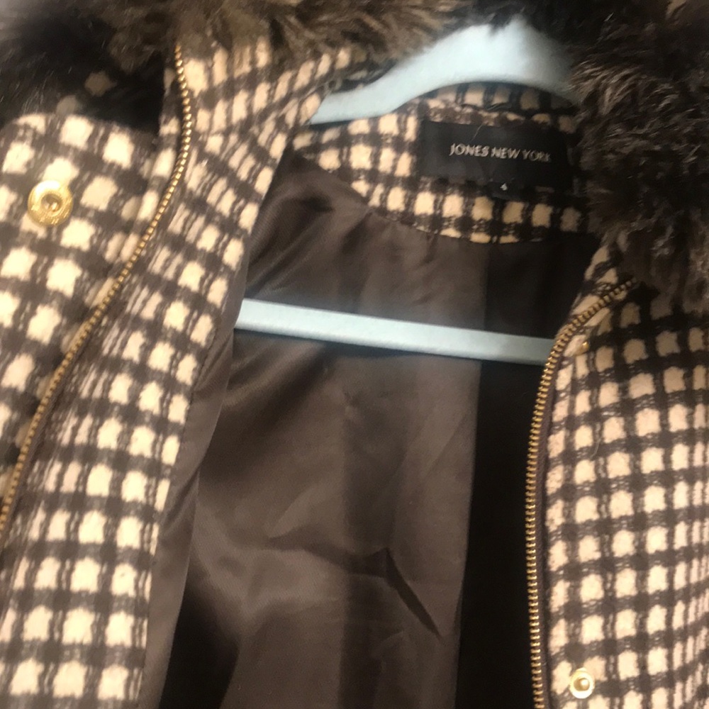 Coat - Picture 5 of 5